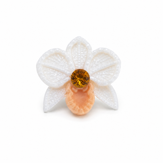 MOTH EAR CUFF